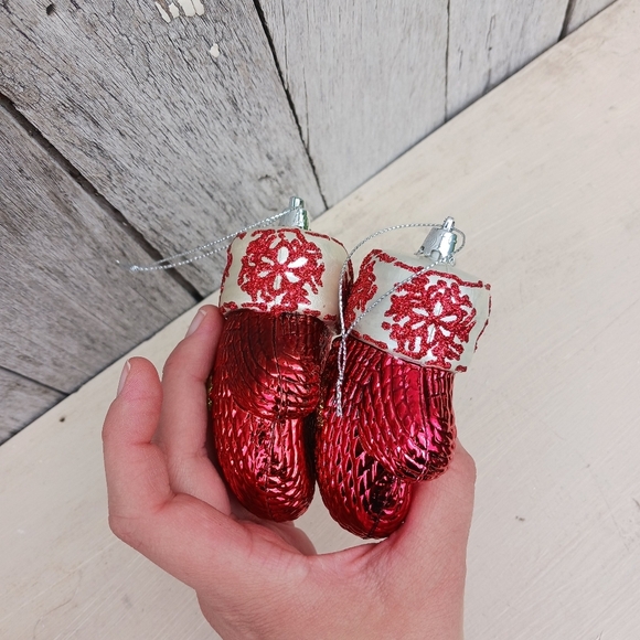 Christmas Ornaments Red Mittens Shatterproof Plastic Holly Hanging Decor - Picture 5 of 6